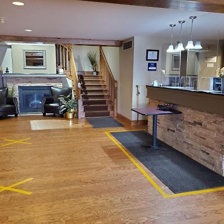Country Inn & Suites Dartmouth Bagian luar foto