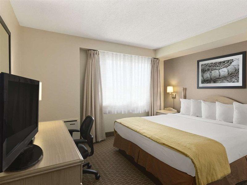 Country Inn & Suites Dartmouth Bagian luar foto