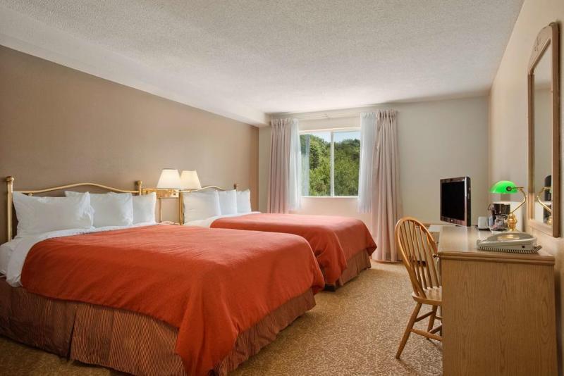 Country Inn & Suites Dartmouth Bagian luar foto