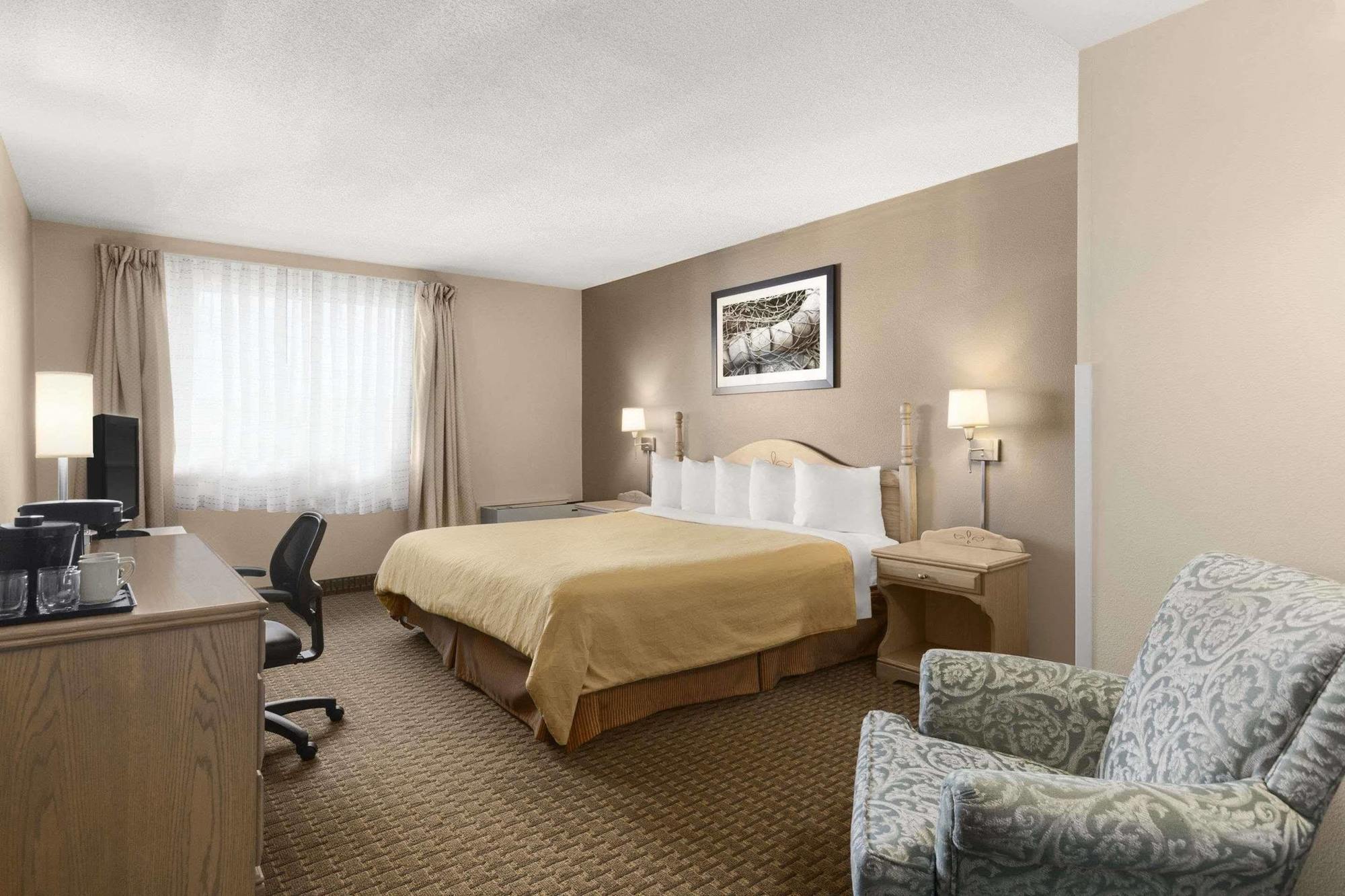 Country Inn & Suites Dartmouth Bagian luar foto