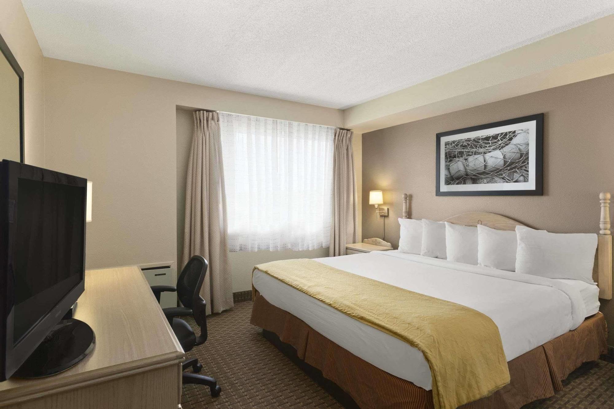 Country Inn & Suites Dartmouth Bagian luar foto